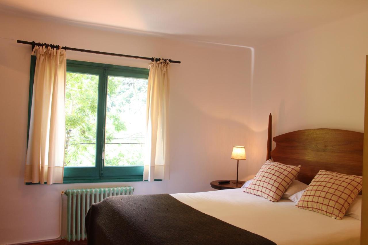 Hostal L'Ou De Reig Монтсень Экстерьер фото