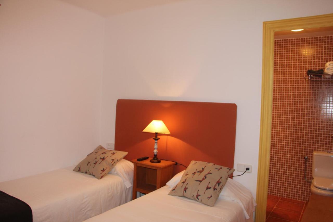 Hostal L'Ou De Reig Монтсень Экстерьер фото
