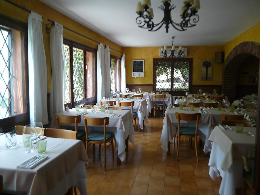 Hostal L'Ou De Reig Монтсень Экстерьер фото