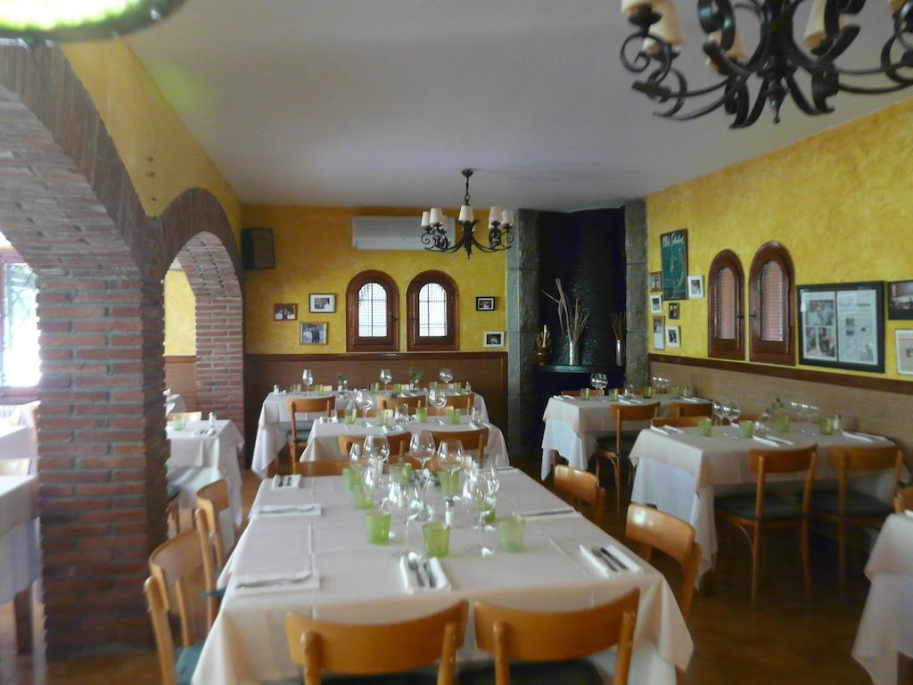 Hostal L'Ou De Reig Монтсень Экстерьер фото